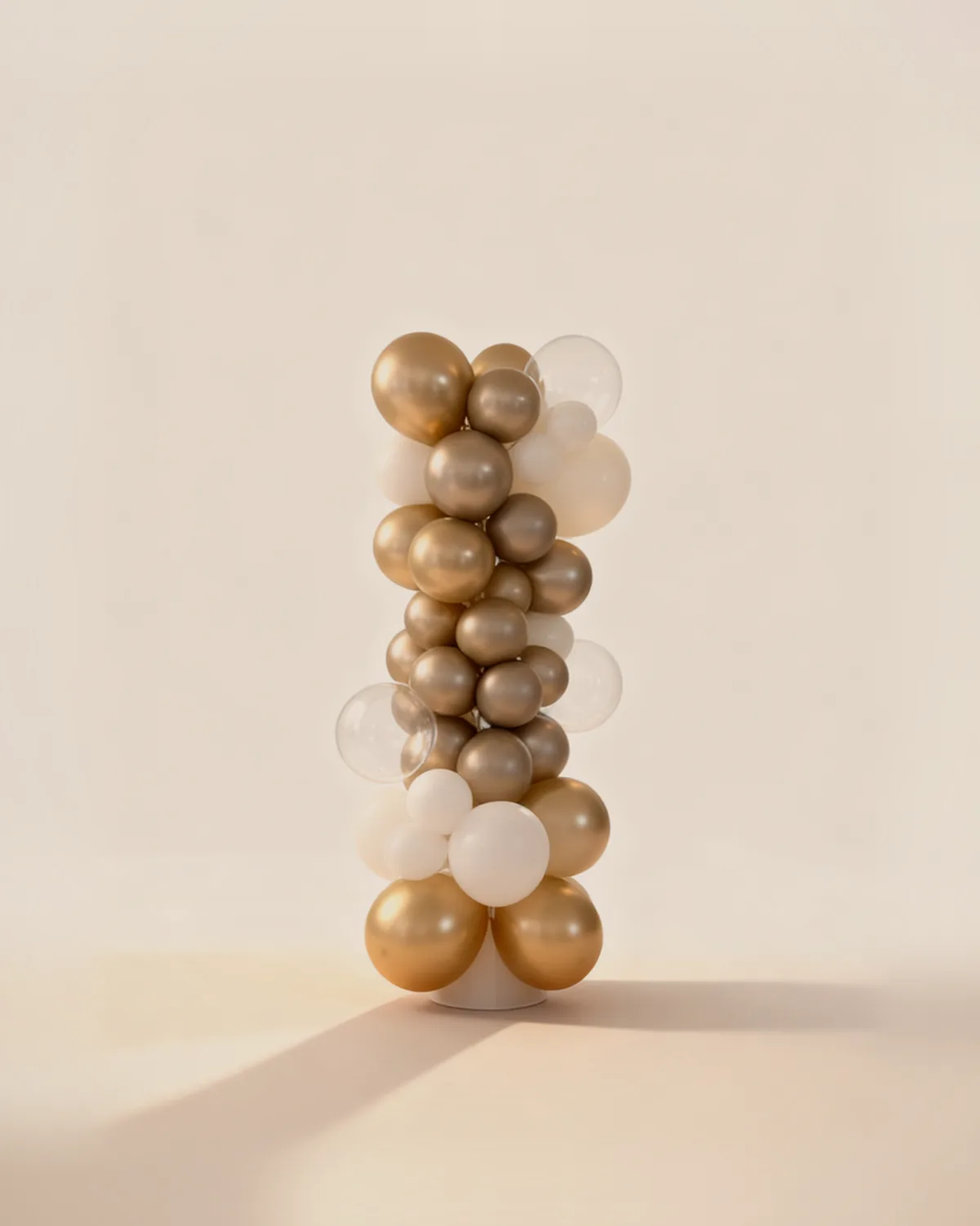 Arco de globos dorado cromado