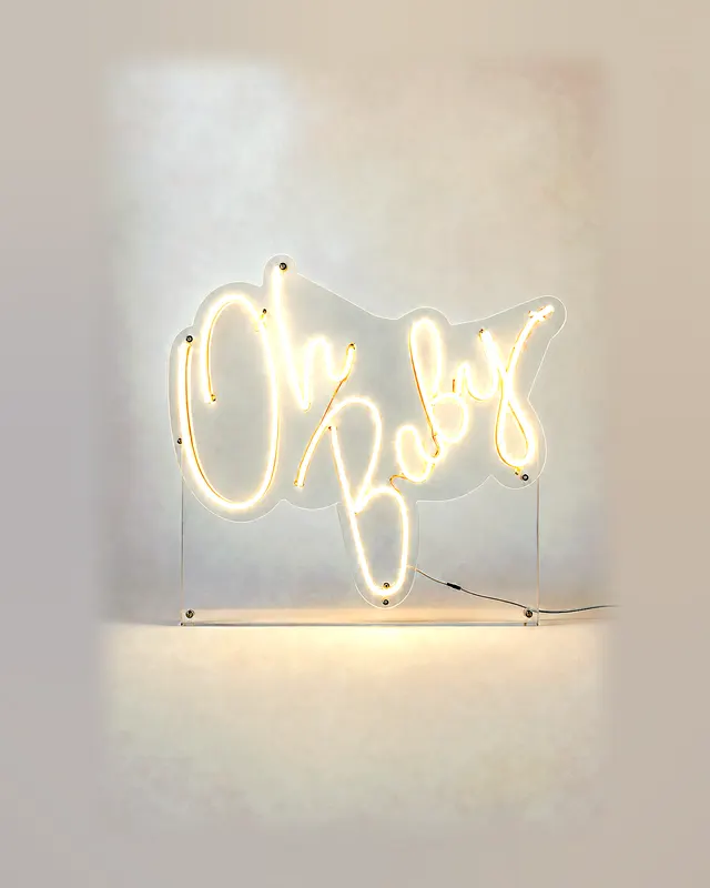 Letrero LED "Oh Baby" dorado