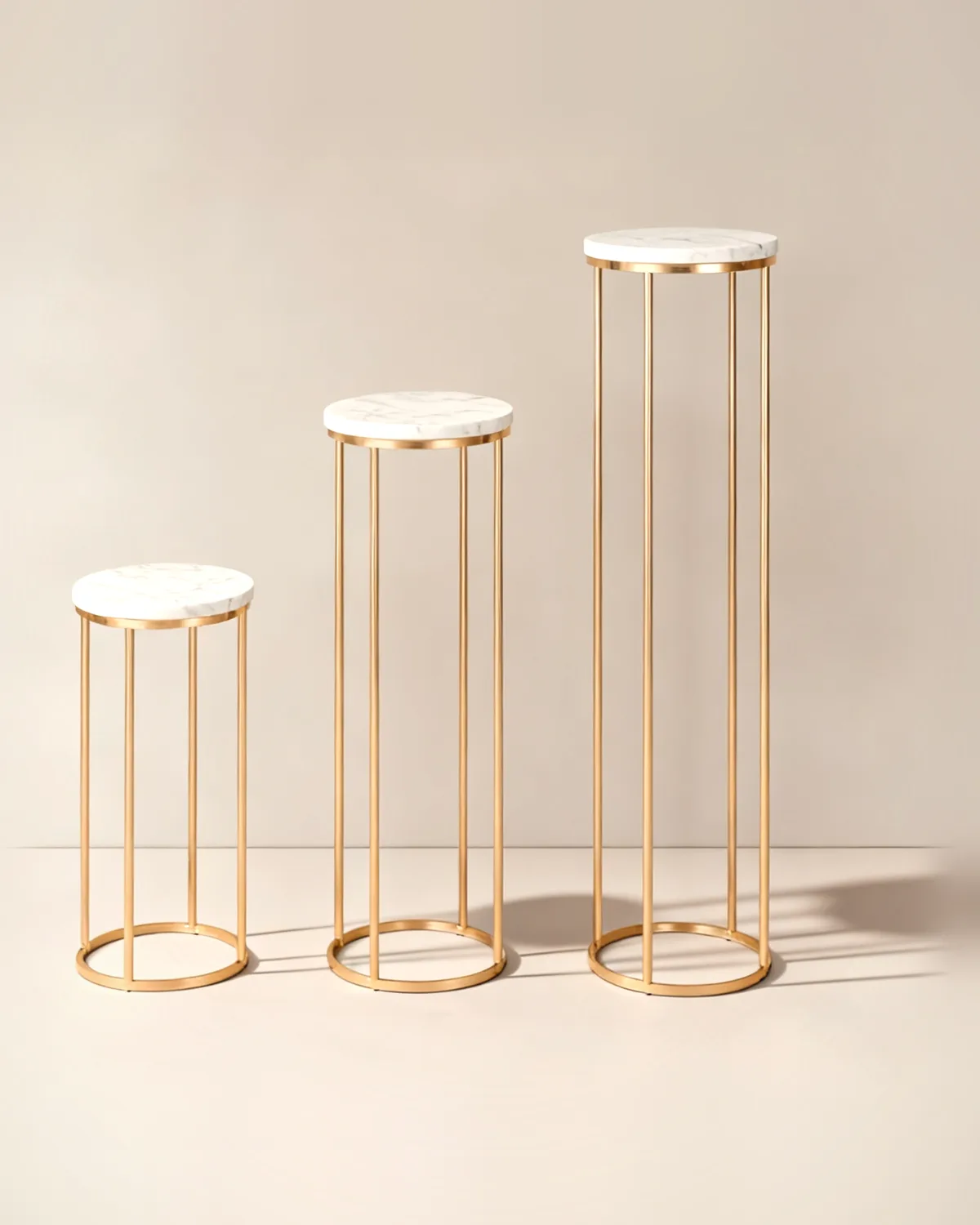 Set de pedestales dorados