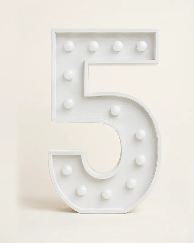 Número 5 luminoso