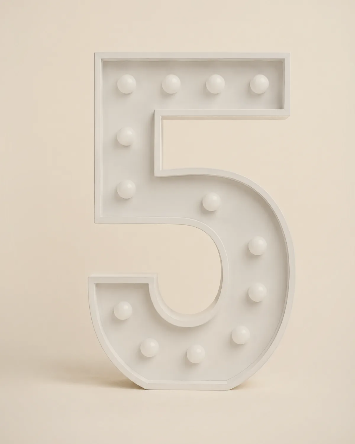 Número 5 luminoso